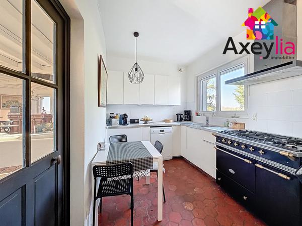 Feurs (42110) A VENDRE - SECTEUR FEURS - MAISON DE CHARME AVEC VUE PANORAMIQUE, GRAND TERRAIN ET PISCINE