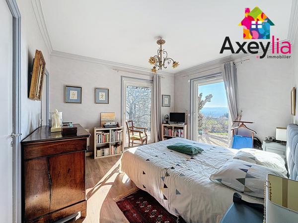 Feurs (42110) A VENDRE - SECTEUR FEURS - MAISON DE CHARME AVEC VUE PANORAMIQUE, GRAND TERRAIN ET PISCINE