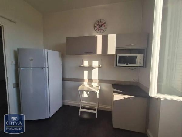 Appartement à louer 4 pièces 83.99m² Brive-la-Gaillarde (19100)
