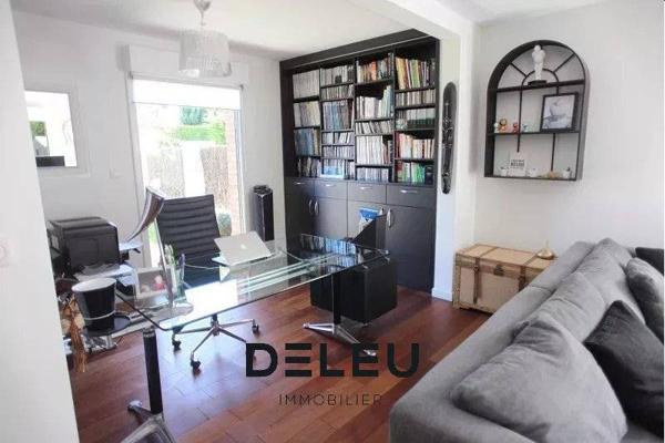 Vente immobilière : Maison à Wasquehal  5 pièces 150 m² 599 000 €- Deleu Immobilier Wasquehal.