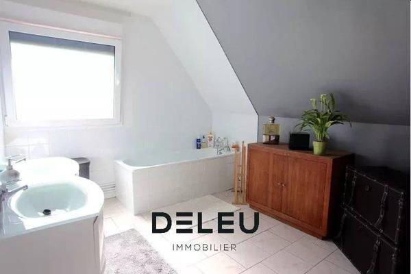 Vente immobilière : Maison à Wasquehal  5 pièces 150 m² 599 000 €- Deleu Immobilier Wasquehal.