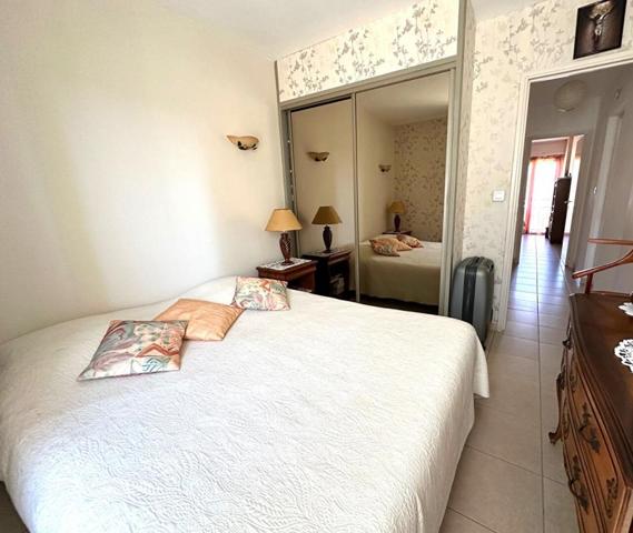 APPARTEMENT T4  - 1er étage  - Double Garage + 2 Caves privatives