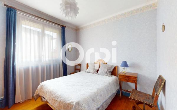 Maison à vendre    7 pièces • 198 m2 Bron