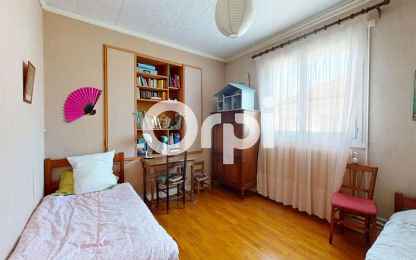 Maison à vendre    7 pièces • 198 m2 Bron