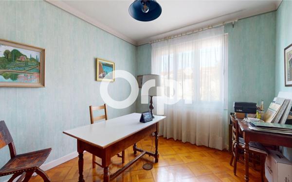 Maison à vendre    7 pièces • 198 m2 Bron