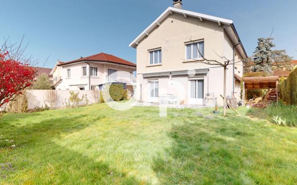 Maison à vendre    7 pièces • 198 m2 Bron