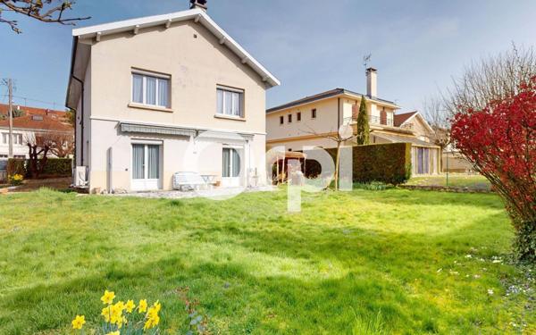 Maison à vendre    7 pièces • 198 m2 Bron