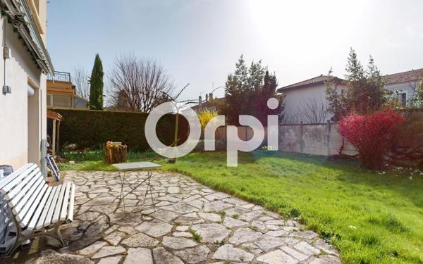 Maison à vendre    7 pièces • 198 m2 Bron