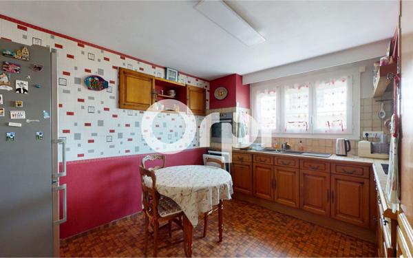 Maison à vendre    7 pièces • 198 m2 Bron