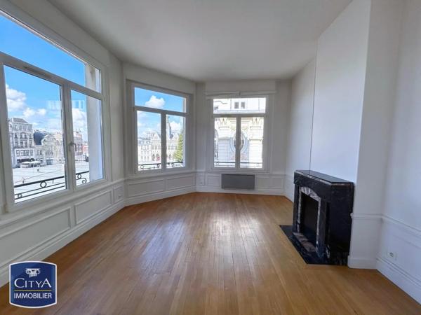 Appartement à louer 2 pièces 52.13m² Saint-Quentin (02100)