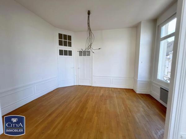 Appartement à louer 2 pièces 52.13m² Saint-Quentin (02100)