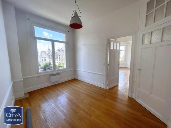 Appartement à louer 2 pièces 52.13m² Saint-Quentin (02100)