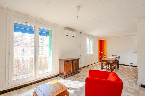 *Sous offre acceptée* St Charles 13001 Appartement T3 avec balcons