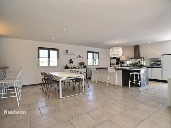 Maison Entraigues Sur La Sorgue 4 pièce(s) 201.50 m2 terrain constructible