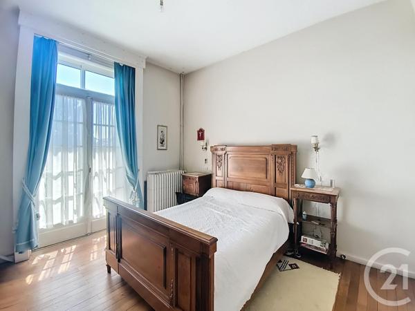 Maison à vendre  10 pièces - 294 m2 POITIERS - 86