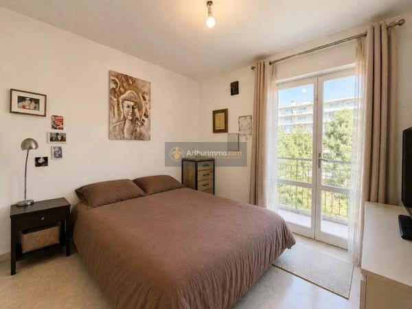 Vente                                                      Appartement
                        
                     2 pièces                      55 m2                     à Saint-Raphaël