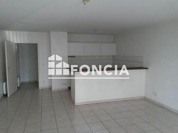 Location Appartement 4 pièces 83.7 m² - BD DE PARIS Marseille 13002