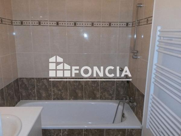 Location Appartement 4 pièces 83.7 m² - BD DE PARIS Marseille 13002