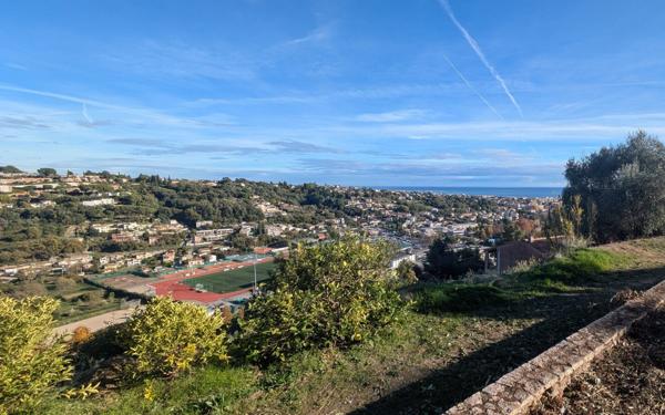 Appartement à louer    3 pièces •  Cagnes-sur-Mer