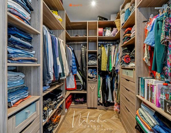 Une maison récente, moderne et parfaitement pensée pour une vie familiale confortable.