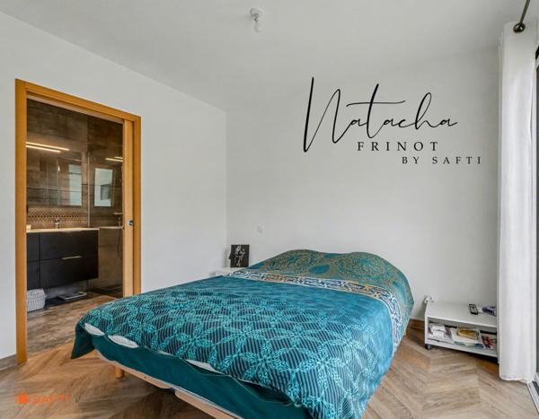 Une maison récente, moderne et parfaitement pensée pour une vie familiale confortable.