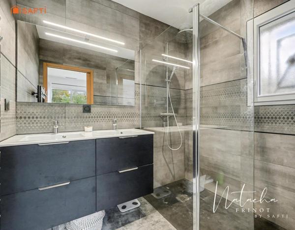 Une maison récente, moderne et parfaitement pensée pour une vie familiale confortable.