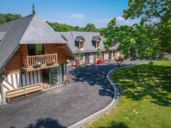 Exceptionnel Domaine à 10 minutes de Cabourg -Normandie ? Pays d'Auge