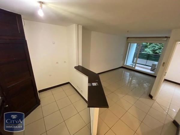 Appartement à louer 2 pièces 34.64m² La Possession (97419)