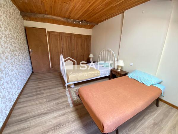 Belle longère rénovée 7ch , dépendances