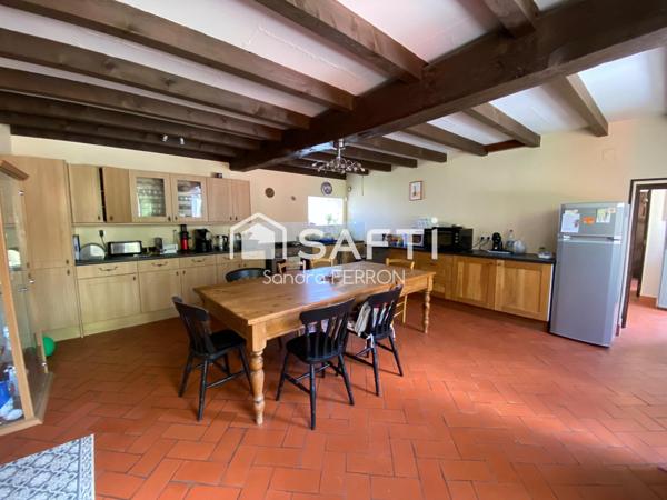 Belle longère rénovée 7ch , dépendances