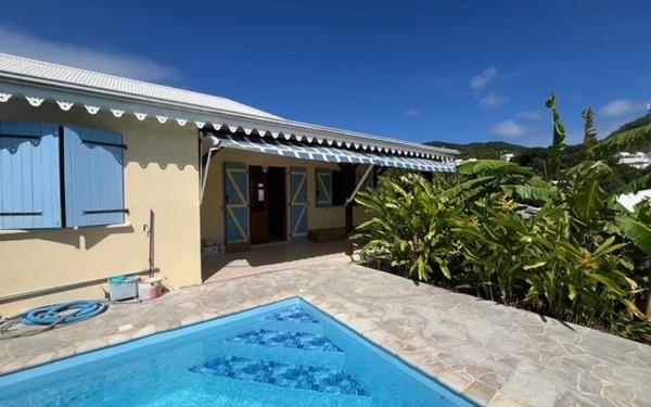 Maison à louer    4 pièces •  Sainte-Luce