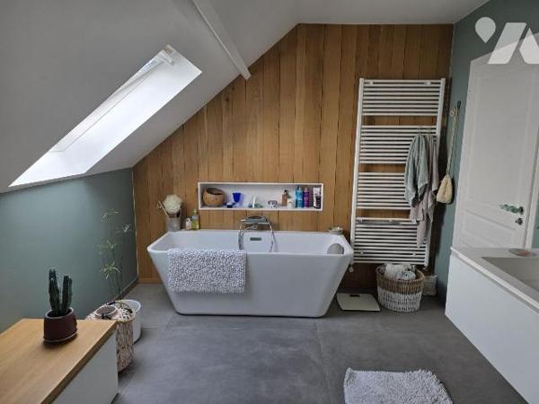 Superbe maison d'architecte individuelle à vendre à HAZEBROUCK, à deux pas de la grand 'place -...