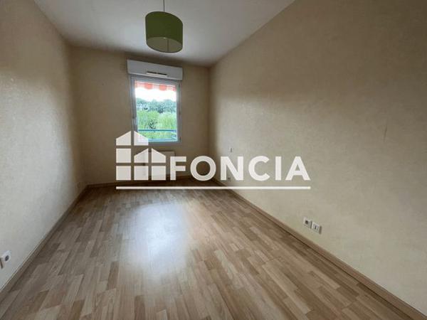 Location Studio 33.39 m² - 71/73/75 RUE DE LA FILATURES Laval 53000