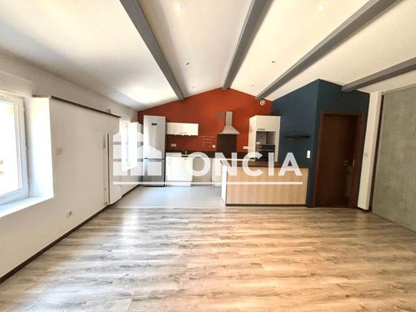 Location Appartement 2 pièces 57.68 m² - 39 RUE DE LA REPUBLIQUE L'houmeau 17137