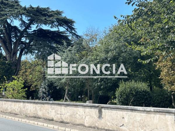 Location Appartement 2 pièces 57.68 m² - 39 RUE DE LA REPUBLIQUE L'houmeau 17137