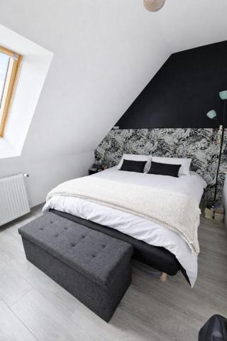 Belle maison  de 118 m2 sur terrain de 500m2 - 4 chambres - Sous-sol complet - Quartier calme  - Maison isolée par l'extérieur