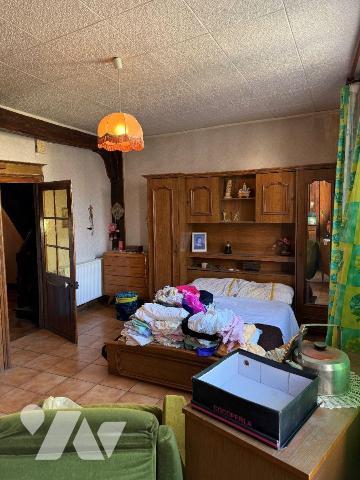 Ensemble immobilier à vendre à TROYES (10000) en Aube (10)

Un corp de bâtiment comprenant : ...