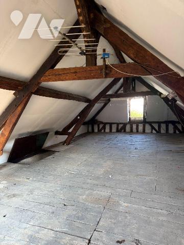 Ensemble immobilier à vendre à TROYES (10000) en Aube (10)

Un corp de bâtiment comprenant : ...