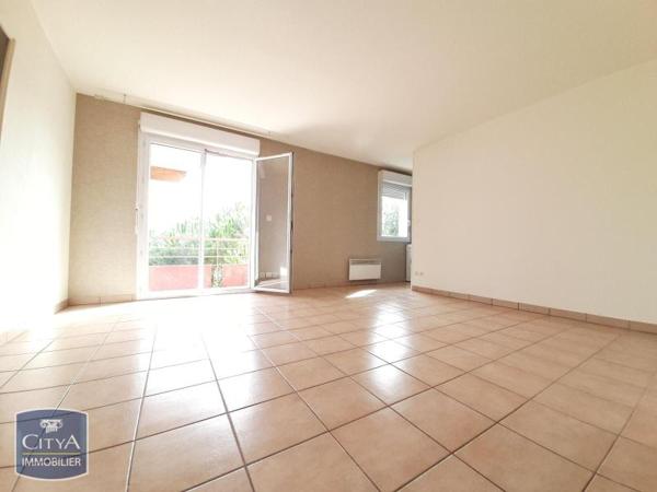 Appartement à louer 3 pièces 54.54m² Millau (12100)
