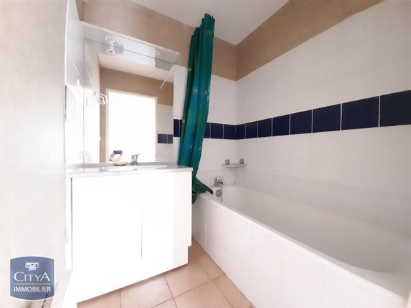 Appartement à louer 3 pièces 54.54m² Millau (12100)