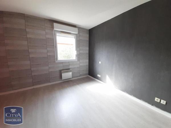 Appartement à louer 3 pièces 54.54m² Millau (12100)