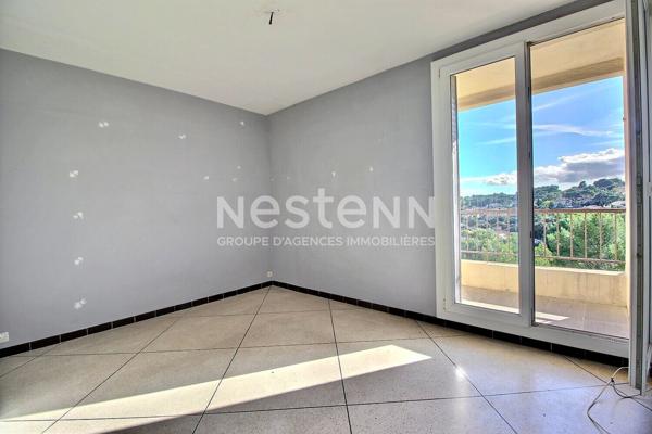 Appartement de type 3 avec balcon et vue dégagée dans résidence prisée aux Pennes Mirabeau