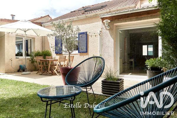 Maison à vendre 6 pièces 125 m² Voisins-le-Bretonneux