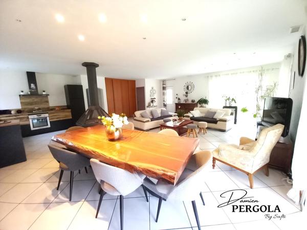 Magnifique maison de plain-pied d'environ 112 m² habitables