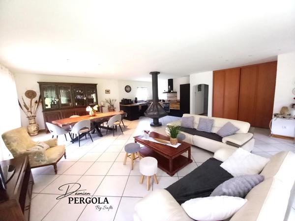 Magnifique maison de plain-pied d'environ 112 m² habitables