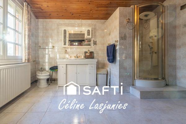 Maison avec vue imprenable, piscine et grand terrain à Monclar – Charme, espace et tranquillité