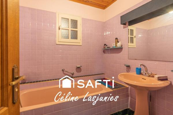 Maison avec vue imprenable, piscine et grand terrain à Monclar – Charme, espace et tranquillité