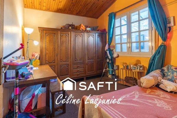 Maison avec vue imprenable, piscine et grand terrain à Monclar – Charme, espace et tranquillité