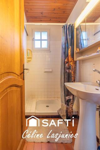 Maison avec vue imprenable, piscine et grand terrain à Monclar – Charme, espace et tranquillité