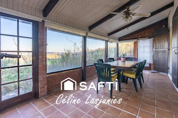 Maison avec vue imprenable, piscine et grand terrain à Monclar – Charme, espace et tranquillité